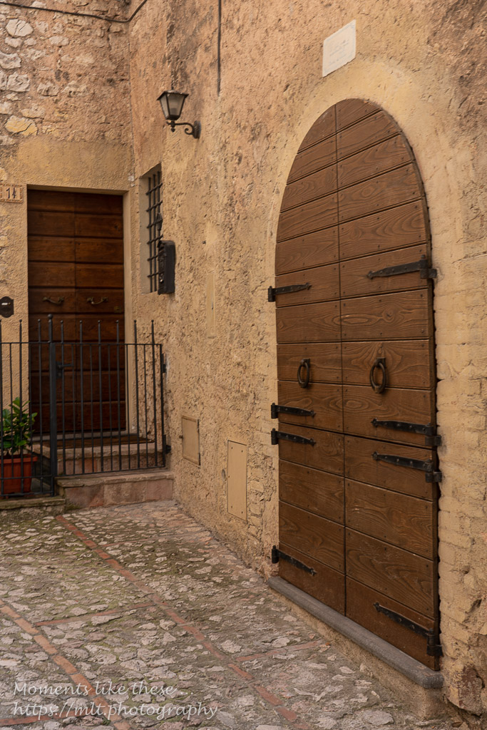 Doorways in Trevi