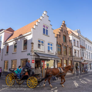 Carriage joins Katelijnstraat, Bruges