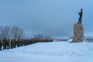 New recruits hearing why the North Cape is important for the defense of Norway and Europe.